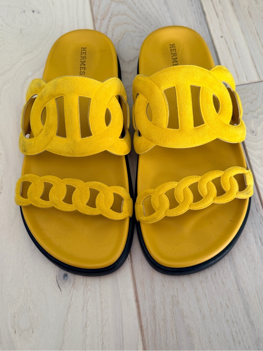 Hermès Suede Chain Sandal 💓